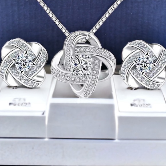 🍀New Stamped S925 Round Cubic Zirconia chain, Earrings & Ring(adjustable) - Picture 10 of 10